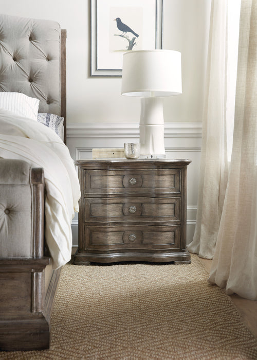 Woodlands - 3-Drawer Nightstand