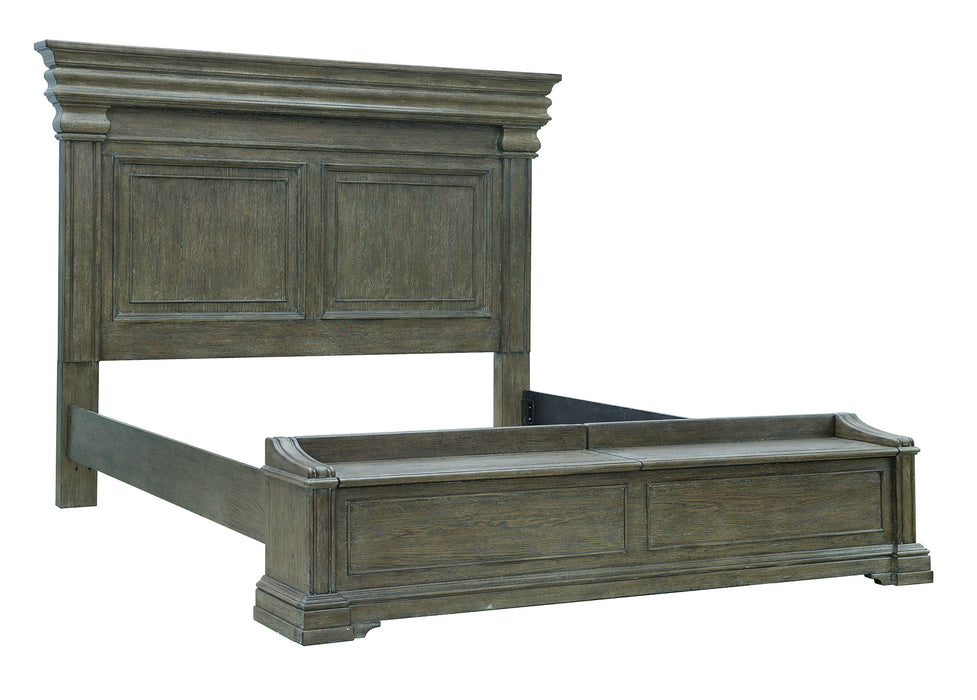 Madison Ridge - Panel Bed With Blanket Chest Footboard