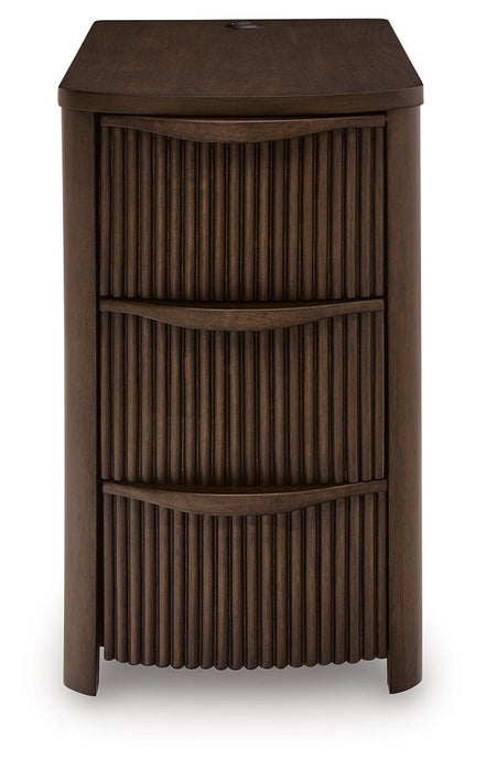 Camdill - Chair Side End Table