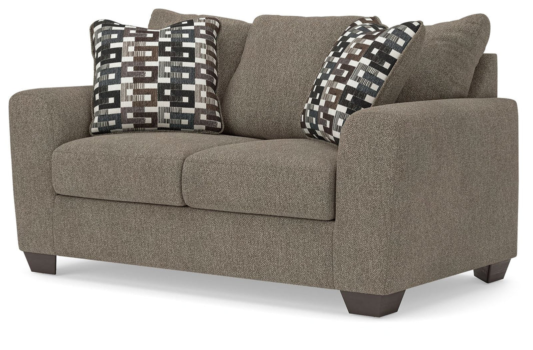 Triston-Peaks - Loveseat - Suede