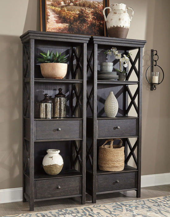 Tyler Creek - Display Cabinet