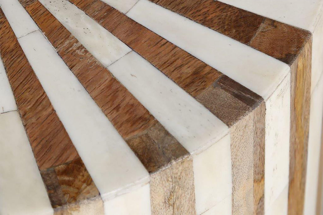 Crossings - Round Table