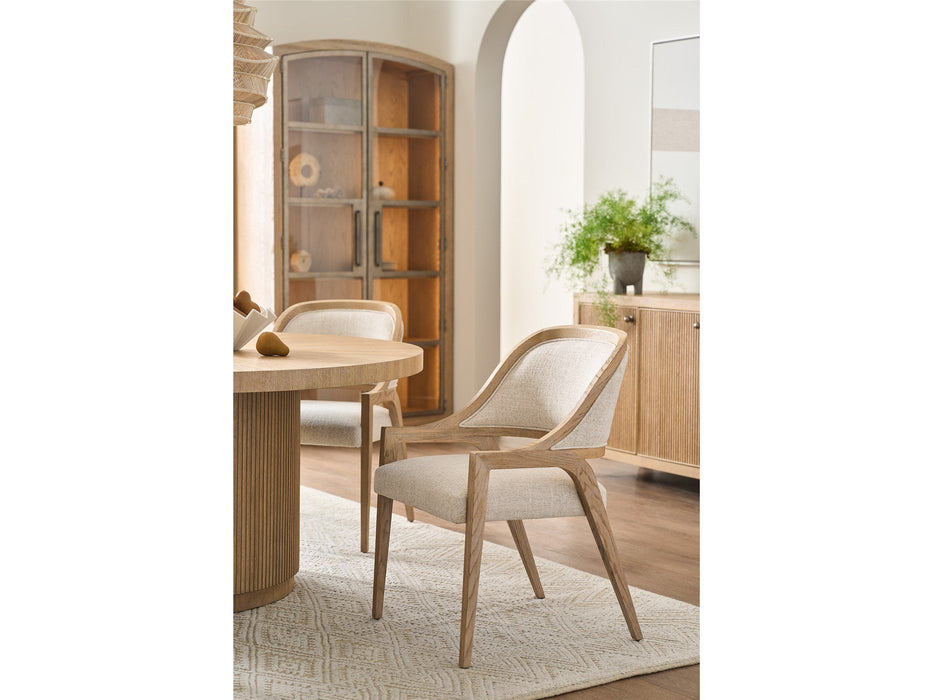 Avaline - Carmen Round Table